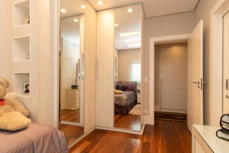 Apartamento para alugar com 233m², 4 quartos e 2 vagas Apartamento para alugar com 233m², 4 quartos e 2 vagasQuarto 3