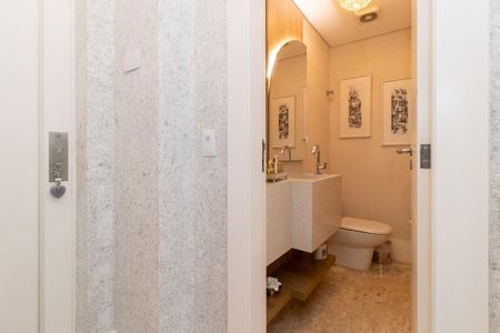 Apartamento para alugar com 233m², 4 quartos e 2 vagas Apartamento para alugar com 233m², 4 quartos e 2 vagasLavabo
