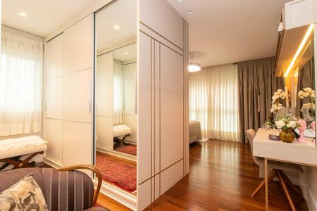 Apartamento para alugar com 233m², 4 quartos e 2 vagas Apartamento para alugar com 233m², 4 quartos e 2 vagasQuarto 4 - Suíte