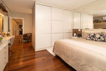 Apartamento para alugar com 233m², 4 quartos e 2 vagas Apartamento para alugar com 233m², 4 quartos e 2 vagasQuarto 4 - Suíte