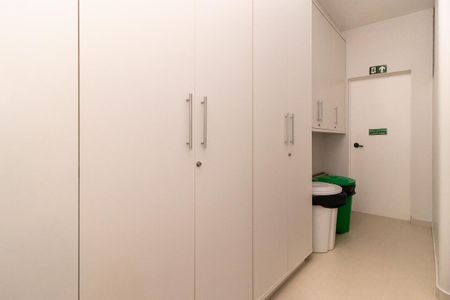 Apartamento para alugar com 233m², 4 quartos e 2 vagas Apartamento para alugar com 233m², 4 quartos e 2 vagasDespensa