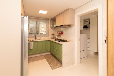 Apartamento para alugar com 233m², 4 quartos e 2 vagas Apartamento para alugar com 233m², 4 quartos e 2 vagasCozinha - Armários