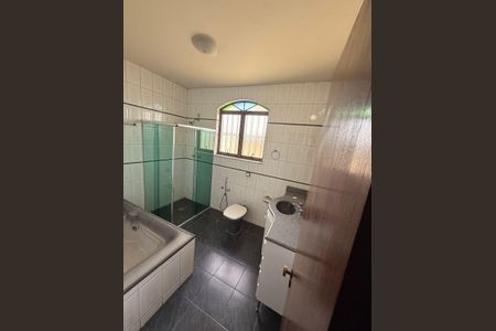 Casa para alugar com 200m², 3 quartos e 2 vagas Casa para alugar com 200m², 3 quartos e 2 vagasBanheiro