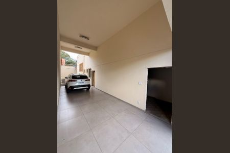 Casa para alugar com 200m², 3 quartos e 2 vagas Casa para alugar com 200m², 3 quartos e 2 vagasGaragem