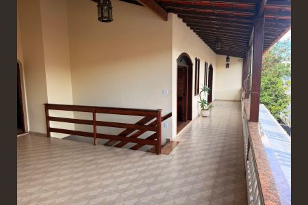 Casa para alugar com 200m², 3 quartos e 2 vagas