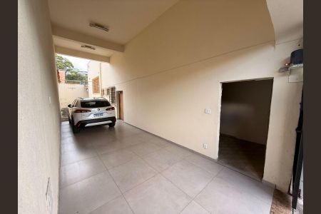 Casa para alugar com 200m², 3 quartos e 2 vagas Casa para alugar com 200m², 3 quartos e 2 vagasGaragem