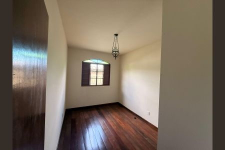 Casa para alugar com 200m², 3 quartos e 2 vagas