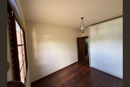 Casa para alugar com 200m², 3 quartos e 2 vagas