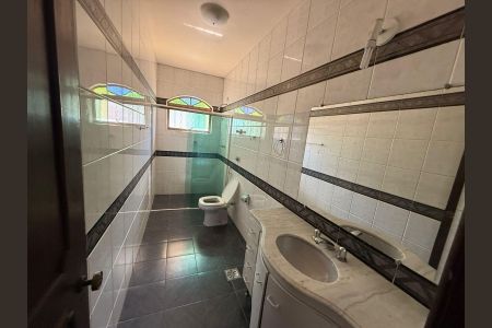 Casa para alugar com 200m², 3 quartos e 2 vagas Casa para alugar com 200m², 3 quartos e 2 vagasBanheiro