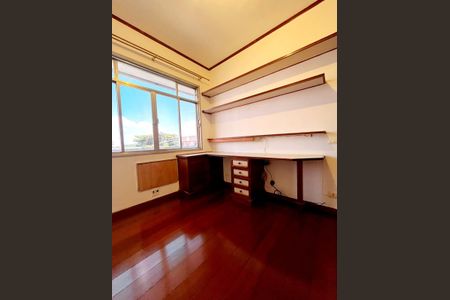Apartamento à venda com 110m², 3 quartos e 2 vagas Apartamento à venda com 110m², 3 quartos e 2 vagasQuarto
