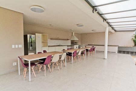 Apartamento à venda com 74m², 3 quartos e 2 vagas Apartamento à venda com 74m², 3 quartos e 2 vagasÁrea comum - Churrasqueira