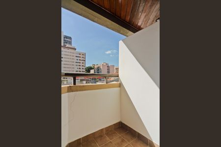Apartamento à venda com 74m², 3 quartos e 2 vagas Apartamento à venda com 74m², 3 quartos e 2 vagasVaranda