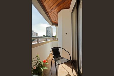 Apartamento à venda com 74m², 3 quartos e 2 vagas Apartamento à venda com 74m², 3 quartos e 2 vagasVaranda