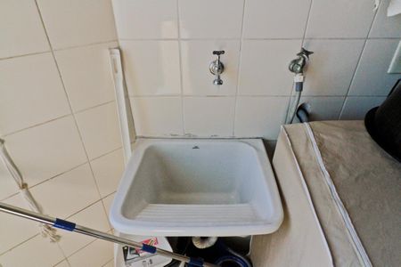Apartamento à venda com 74m², 3 quartos e 2 vagas Apartamento à venda com 74m², 3 quartos e 2 vagasÁrea de Serviço
