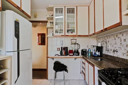 Apartamento à venda com 74m², 3 quartos e 2 vagas Apartamento à venda com 74m², 3 quartos e 2 vagasCozinha