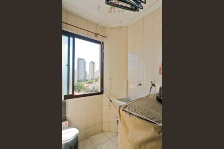 Apartamento à venda com 74m², 3 quartos e 2 vagas Apartamento à venda com 74m², 3 quartos e 2 vagasÁrea de Serviço