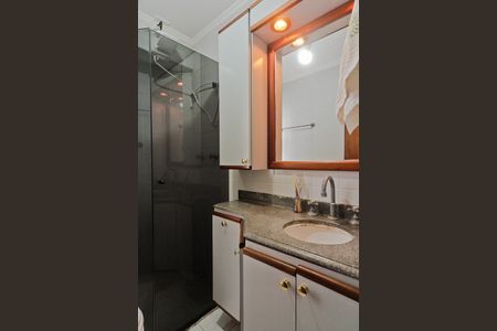Apartamento à venda com 74m², 3 quartos e 2 vagas Apartamento à venda com 74m², 3 quartos e 2 vagasBanheiro