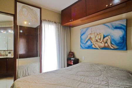 Apartamento à venda com 74m², 3 quartos e 2 vagas Apartamento à venda com 74m², 3 quartos e 2 vagasSuíte