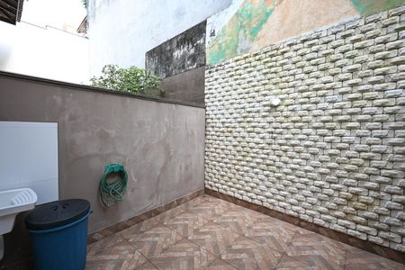 Casa para alugar com 95m², 2 quartos e 2 vagasQuintal