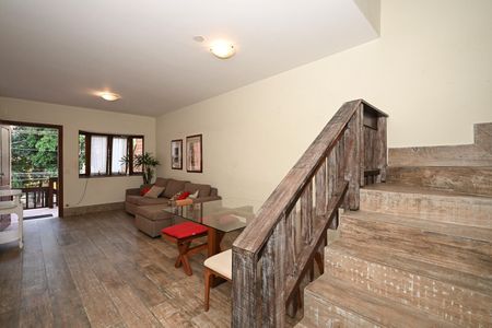Casa para alugar com 95m², 2 quartos e 2 vagasSala