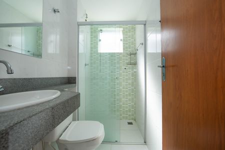 Apartamento para alugar com 57m², 3 quartos e 1 vagaBANHEIRO1