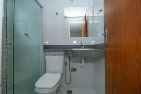 Apartamento para alugar com 57m², 3 quartos e 1 vagaBANHEIRO2