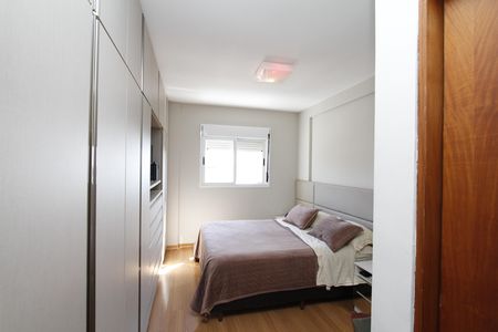 Apartamento à venda com 114m², 3 quartos e 2 vagasQuarto 2 - Suíte