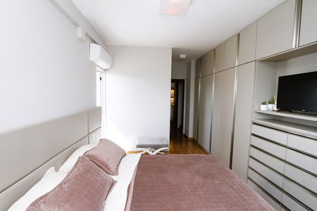 Apartamento à venda com 114m², 3 quartos e 2 vagasQuarto 2 - Suíte