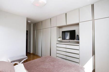 Apartamento à venda com 114m², 3 quartos e 2 vagasQuarto 2 - Suíte