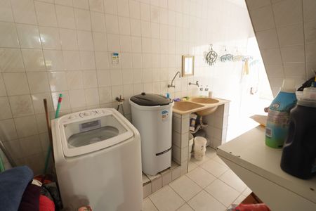Casa para alugar com 216m², 3 quartos e 1 vagaÁrea de Serviço
