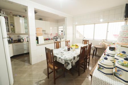 Casa para alugar com 216m², 3 quartos e 1 vagaCozinha