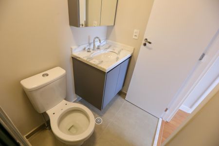 Apartamento para alugar com 70m², 2 quartos e 2 vagas Apartamento para alugar com 70m², 2 quartos e 2 vagasBanheiro da Suíte