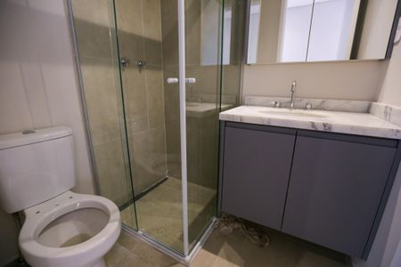 Apartamento para alugar com 70m², 2 quartos e 2 vagas Apartamento para alugar com 70m², 2 quartos e 2 vagasBanheiro