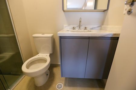 Apartamento para alugar com 70m², 2 quartos e 2 vagas Apartamento para alugar com 70m², 2 quartos e 2 vagasBanheiro da Suíte
