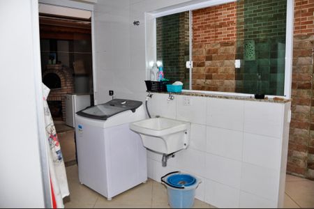 Casa à venda com 210m², 4 quartos e 4 vagasDetalhe - Área de Serviço