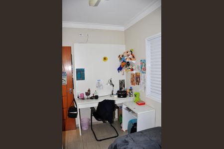 Casa à venda com 210m², 4 quartos e 4 vagasDetalhe - Quarto 02