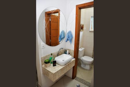 Casa à venda com 210m², 4 quartos e 4 vagasDetalhe - Lavabo