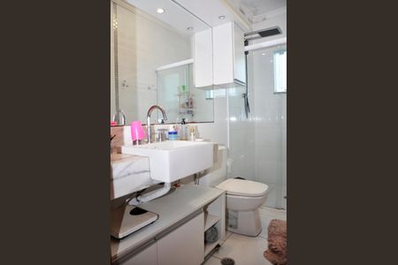 Casa à venda com 210m², 4 quartos e 4 vagasDetalhe - Suíte