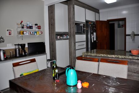 Casa à venda com 210m², 4 quartos e 4 vagasDetalhe - Copa