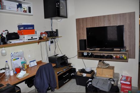 Casa à venda com 210m², 4 quartos e 4 vagasDetalhe - Quarto 04 com Suíte