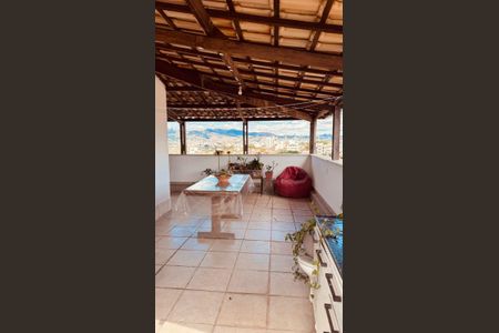 Apartamento à venda com 113m², 3 quartos e 1 vaga Apartamento à venda com 113m², 3 quartos e 1 vagaVaranda