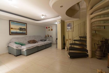 Sala de casa à venda com 3 quartos, 235m² em Vila Mariana, São Paulo