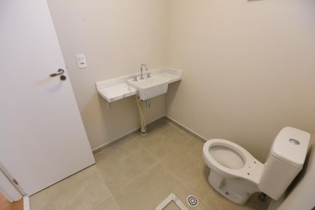 Apartamento para alugar com 100m², 3 quartos e 2 vagas Apartamento para alugar com 100m², 3 quartos e 2 vagasBanheiro da Suíte 1