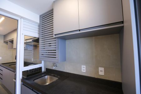 Apartamento para alugar com 100m², 3 quartos e 2 vagas Apartamento para alugar com 100m², 3 quartos e 2 vagasCozinha e Área de Serviço
