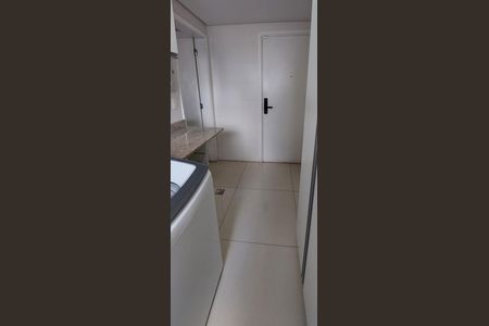 Apartamento à venda com 180m², 3 quartos e 3 vagas Apartamento à venda com 180m², 3 quartos e 3 vagasÁrea de Serviço