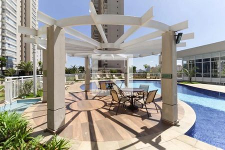 Apartamento à venda com 180m², 3 quartos e 3 vagas Apartamento à venda com 180m², 3 quartos e 3 vagasÁrea externa