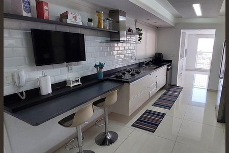 Apartamento à venda com 180m², 3 quartos e 3 vagas Apartamento à venda com 180m², 3 quartos e 3 vagasCozinha
