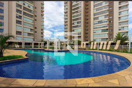 Apartamento à venda com 180m², 3 quartos e 3 vagas Apartamento à venda com 180m², 3 quartos e 3 vagasÁrea externa