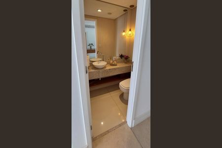 Apartamento à venda com 180m², 3 quartos e 3 vagas Apartamento à venda com 180m², 3 quartos e 3 vagasBanheiro