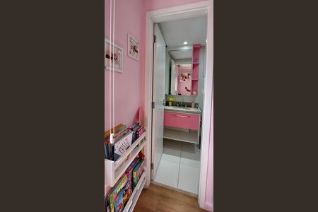 Apartamento à venda com 180m², 3 quartos e 3 vagas Apartamento à venda com 180m², 3 quartos e 3 vagasQuarto